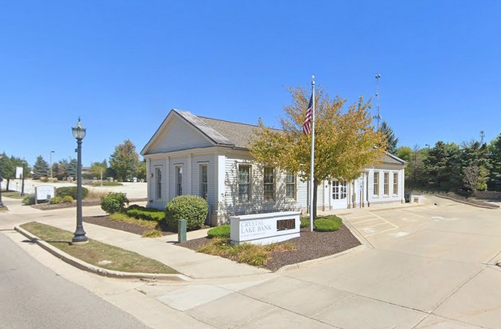 27 North Main Street Crystal Lake IL 60014