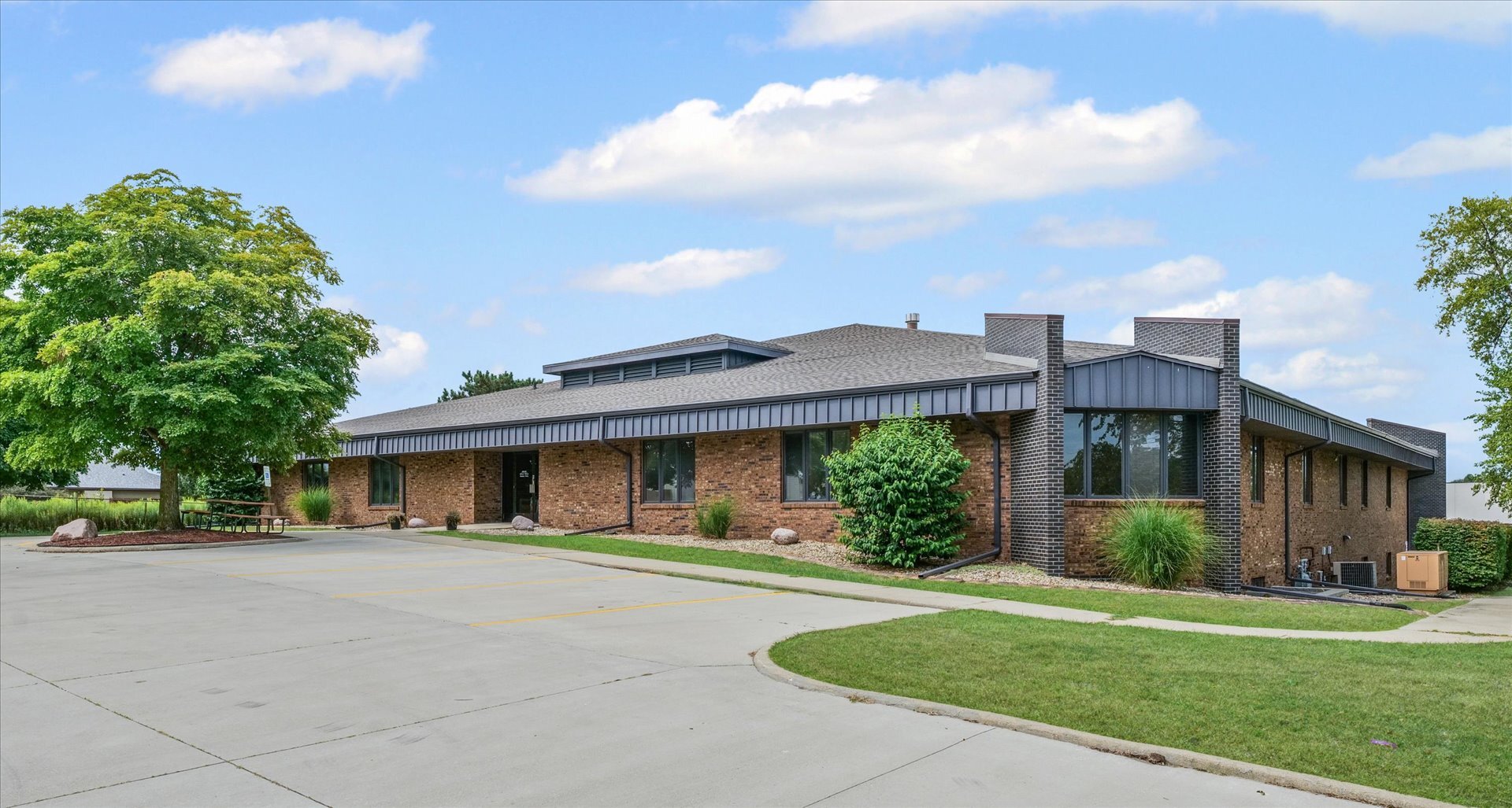 2101 West Park Court Champaign IL 61821