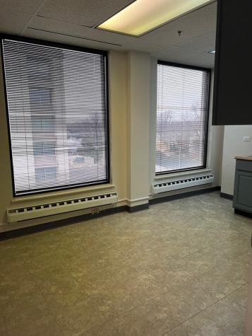 17W300 22 Nd St Street Oakbrook Terrace IL 60181