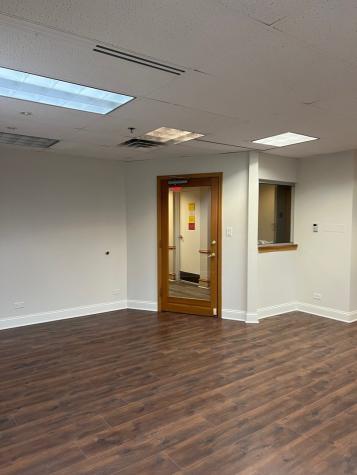 17W300 22 Nd St Street Oakbrook Terrace IL 60181