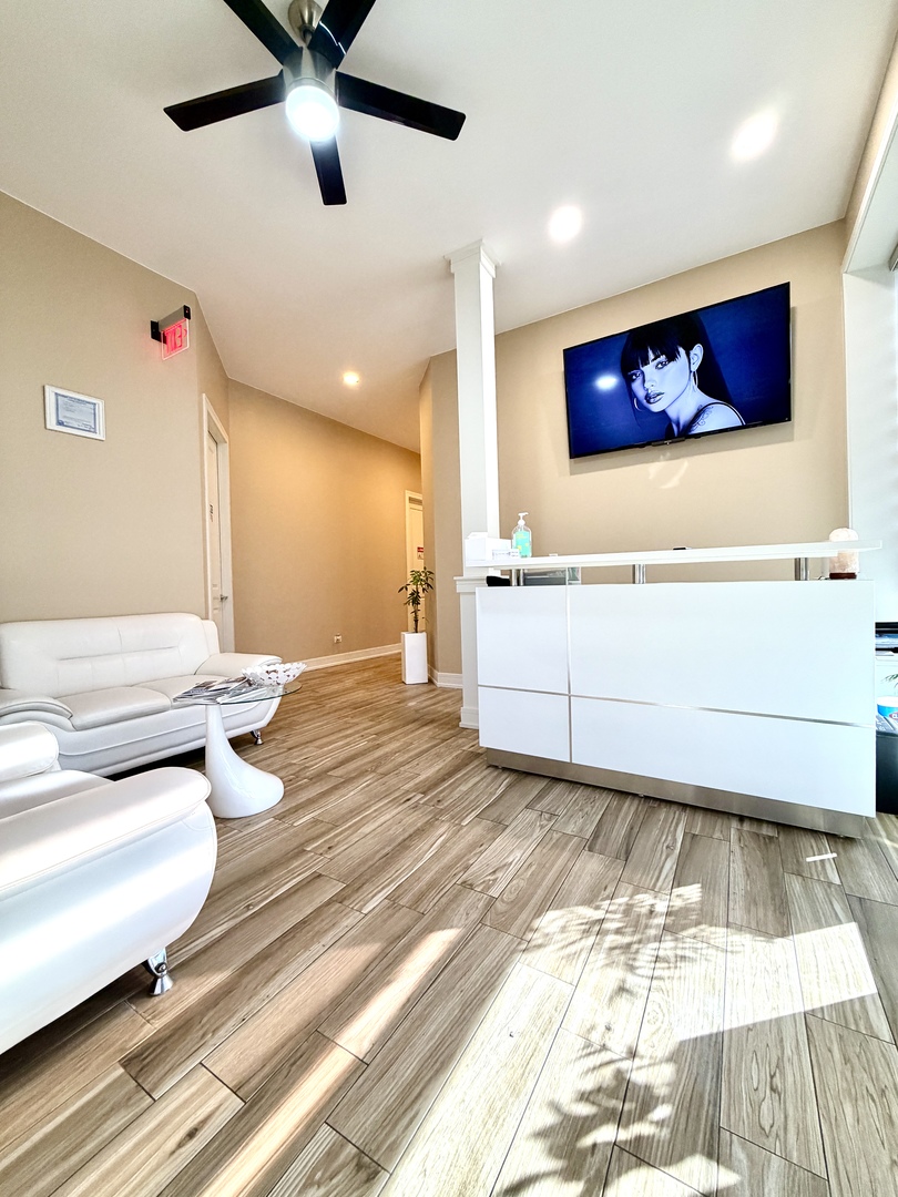 1315 North Larrabee Street Chicago IL 60610