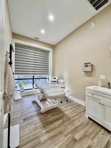 1315 North Larrabee Street Chicago IL 60610