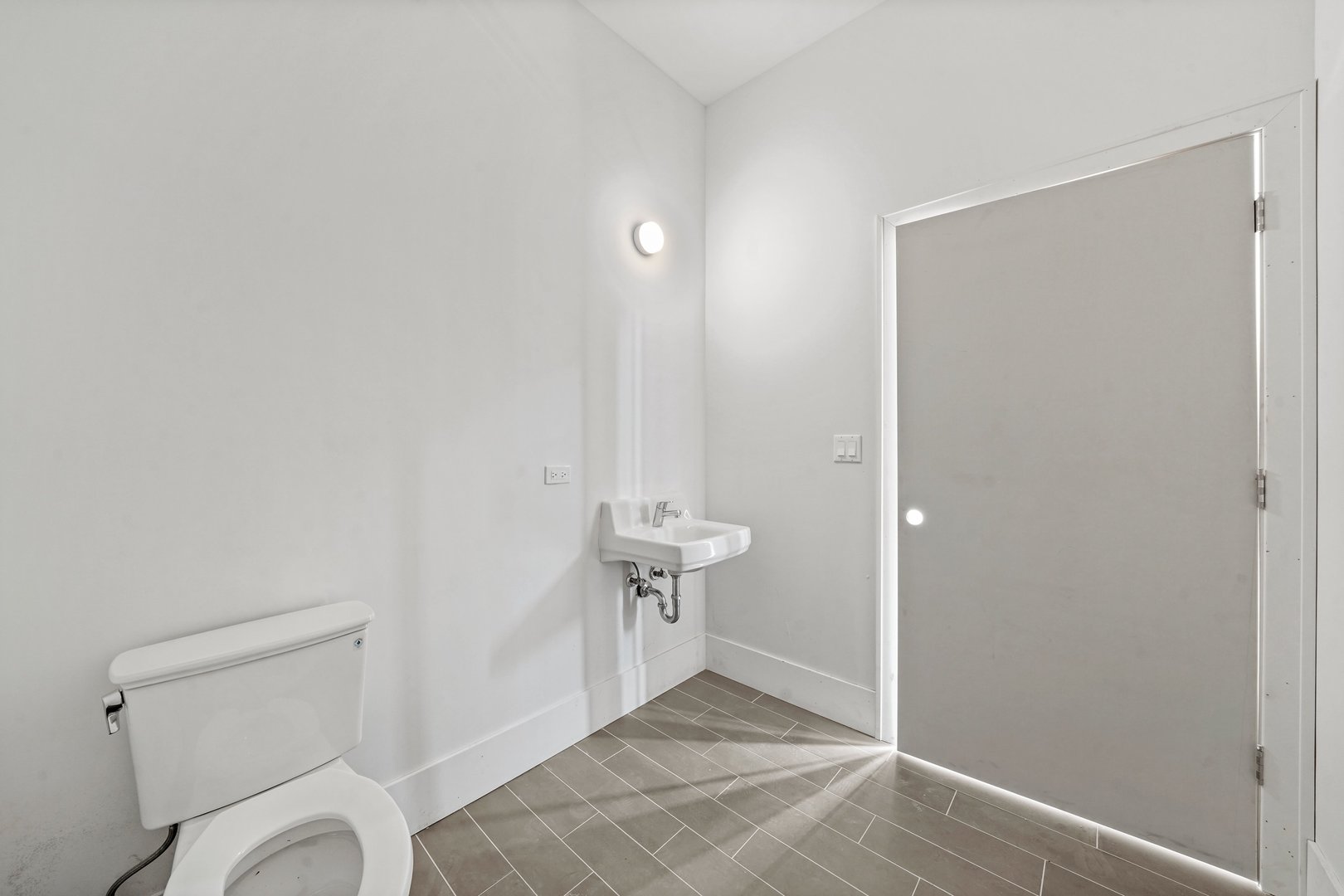 816 West Cullerton Street Chicago IL 60608