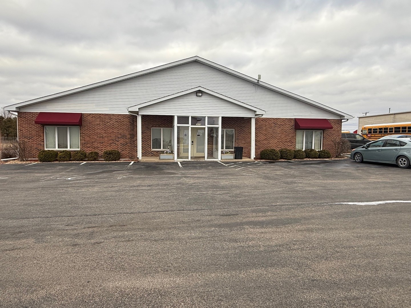 2431 Bethany Road Sycamore IL 60178