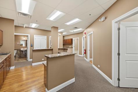 1232 American Way Libertyville IL 60048