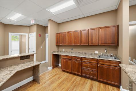 1232 American Way Libertyville IL 60048