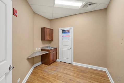 1232 American Way Libertyville IL 60048