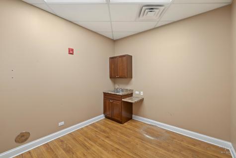 1232 American Way Libertyville IL 60048