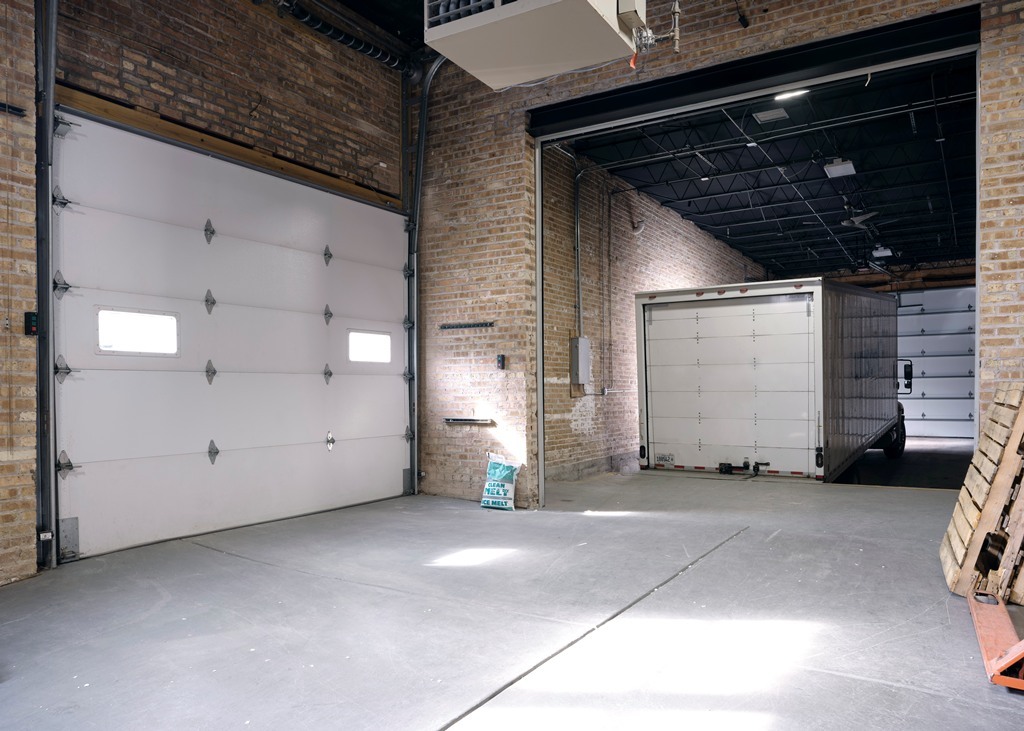5480 North Elston Avenue Chicago IL 60630