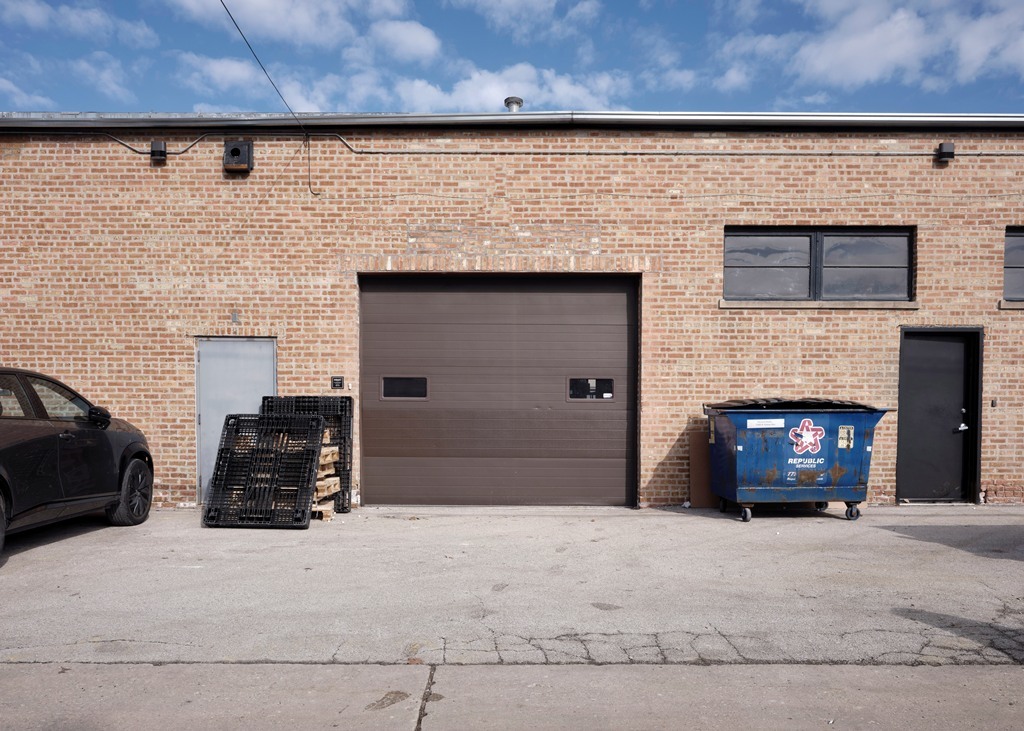 5480 North Elston Avenue Chicago IL 60630