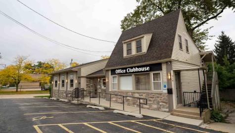 914 North Lake Street Mundelein IL 60060