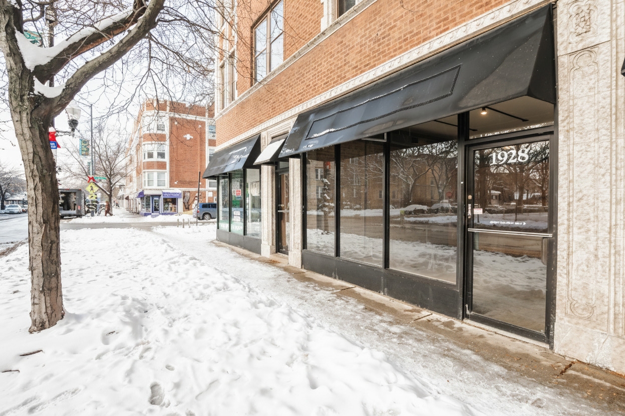 1928 West Montrose Avenue Chicago IL 60613