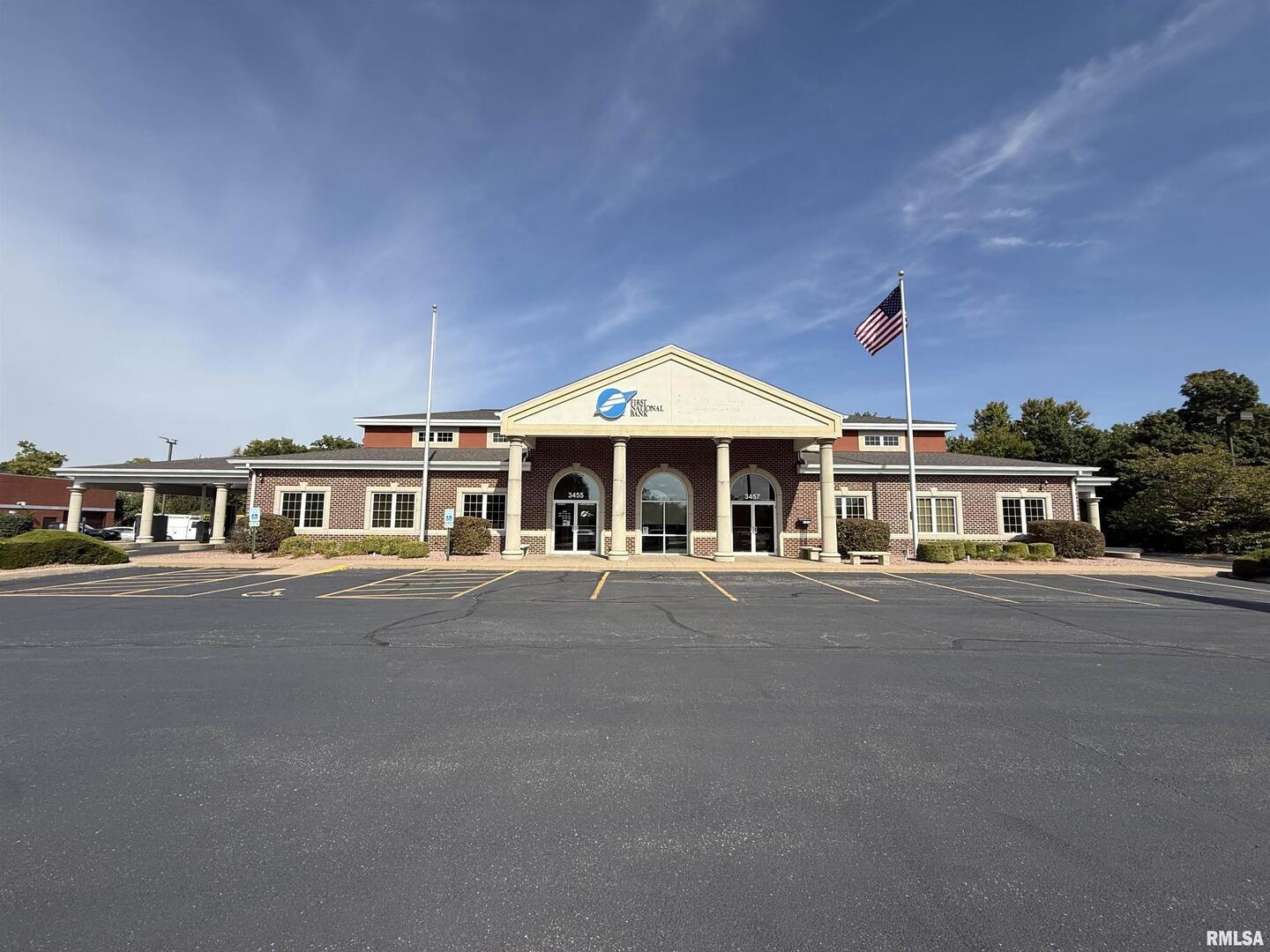 3457 Avenue Of The Cities Avenue Moline IL 61265