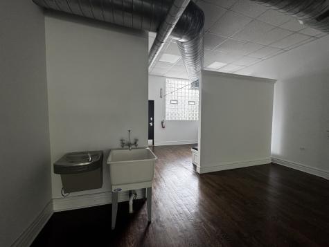 7015 North Glenwood Avenue Chicago IL 60626