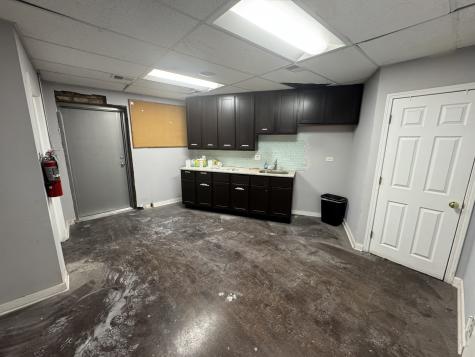 906 West Belmont Avenue Chicago IL 60657