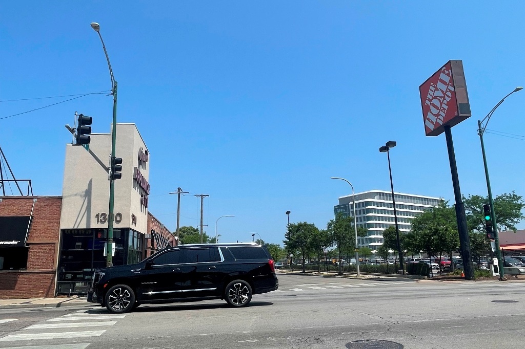 1300 West North Avenue Chicago IL 60642