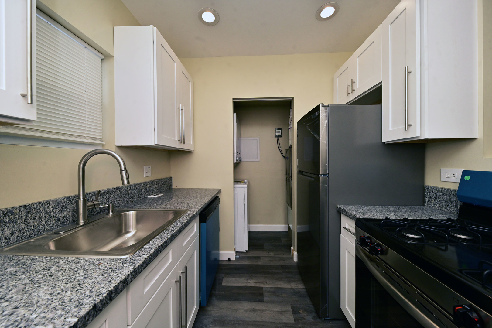 5032 West Madison Street Chicago IL 60644
