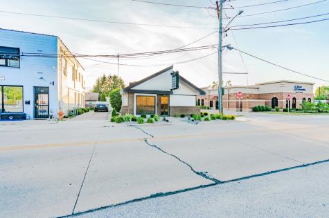 127 South Sacramento Street Sycamore IL 60178
