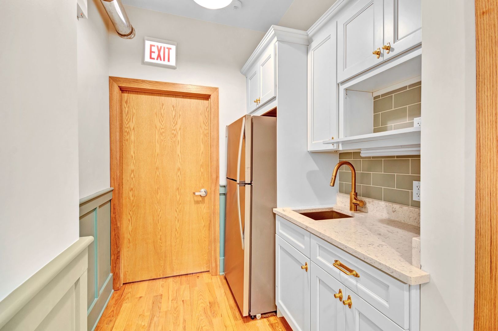 435 West Diversey Parkway Chicago IL 60614