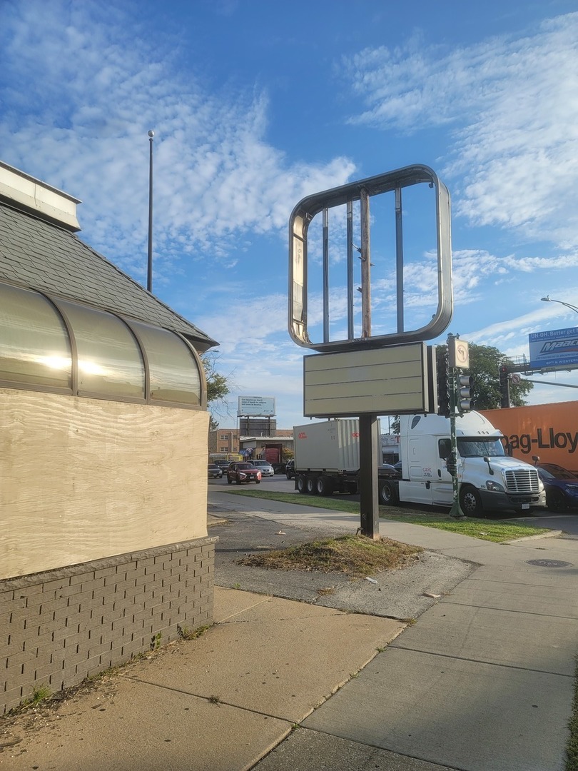 3200 West Columbus Avenue Chicago IL 60652