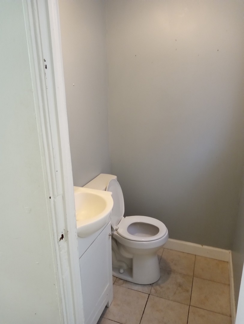 5937 West Madison Street Chicago IL 60644