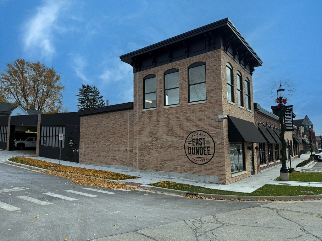 110 North River Street East Dundee IL 60118