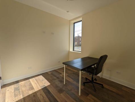 5001 West Lawrence Avenue Chicago IL 60630
