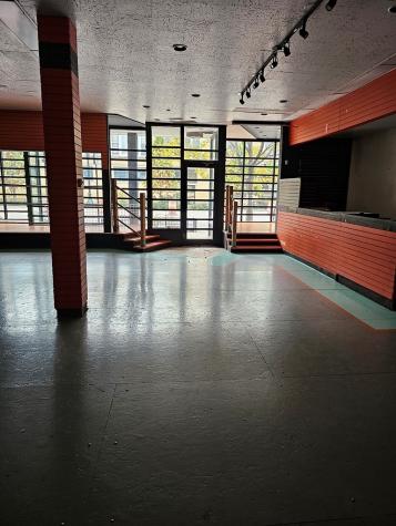 2338 West Lawrence Avenue Chicago IL 60625