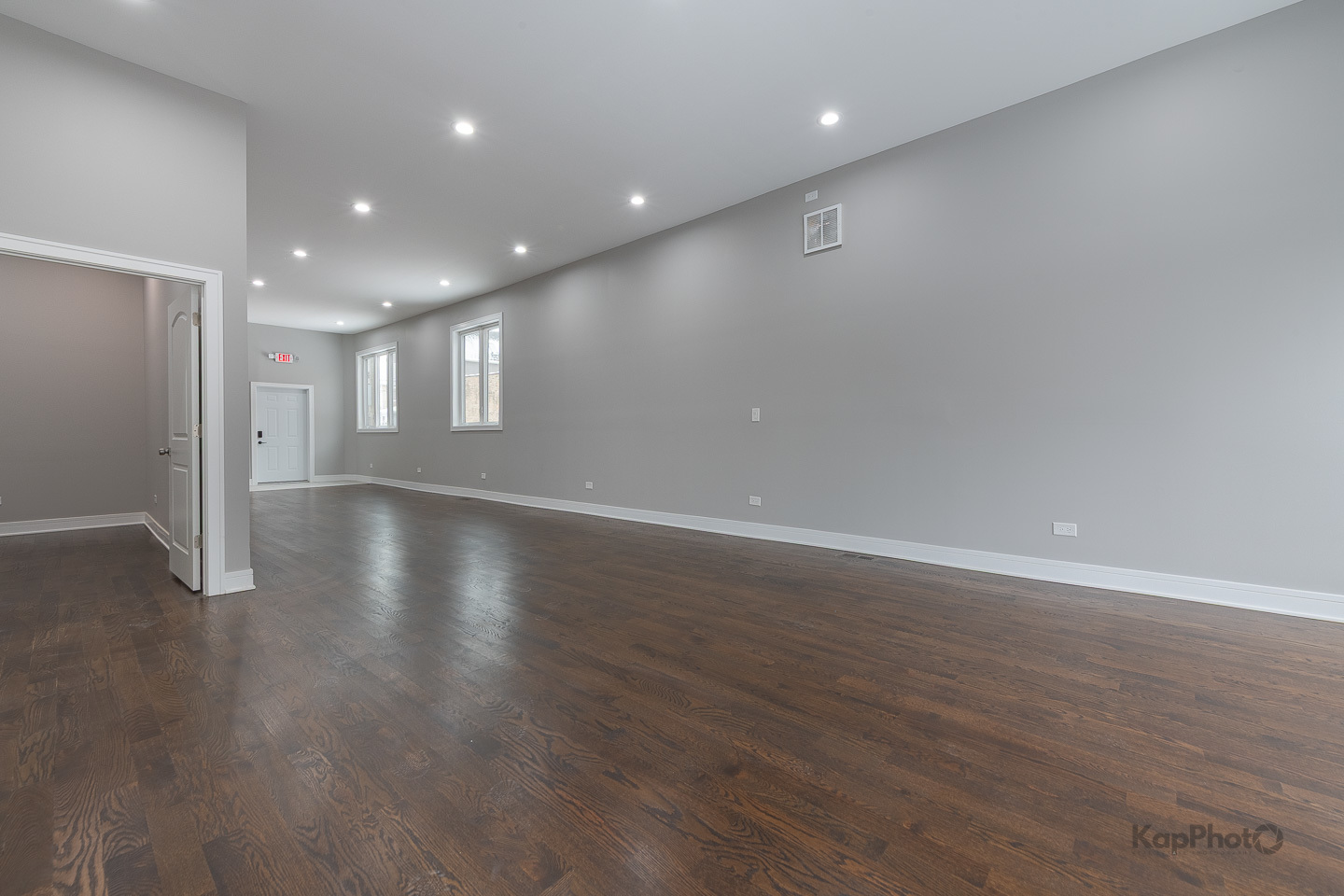 3044 West Irving Park Road Chicago IL 60618