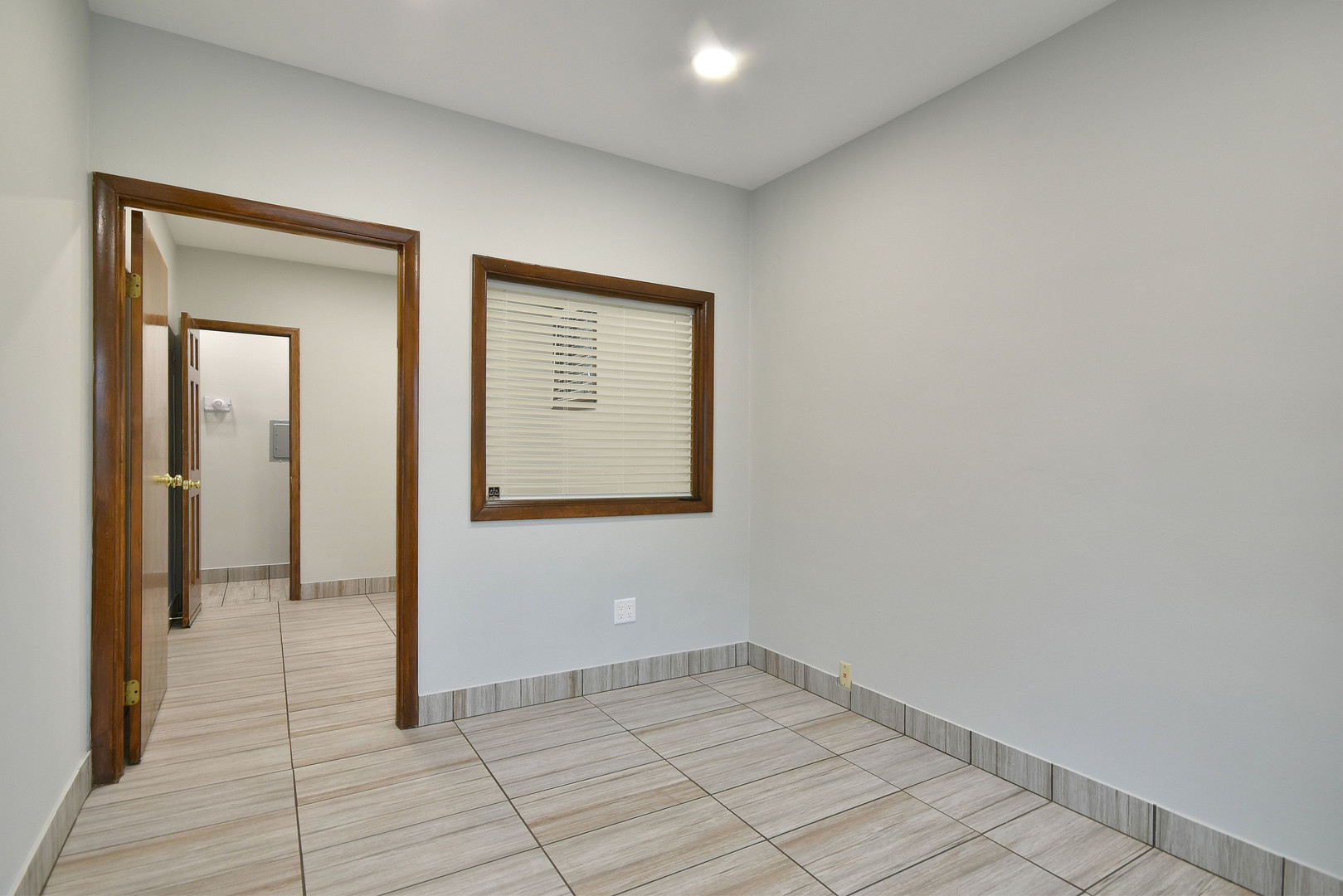 6811 West Higgins Avenue Chicago IL 60656