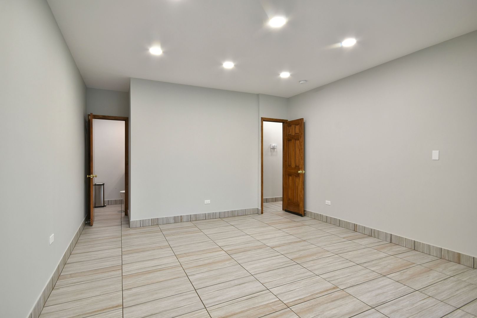 6811 West Higgins Avenue Chicago IL 60656