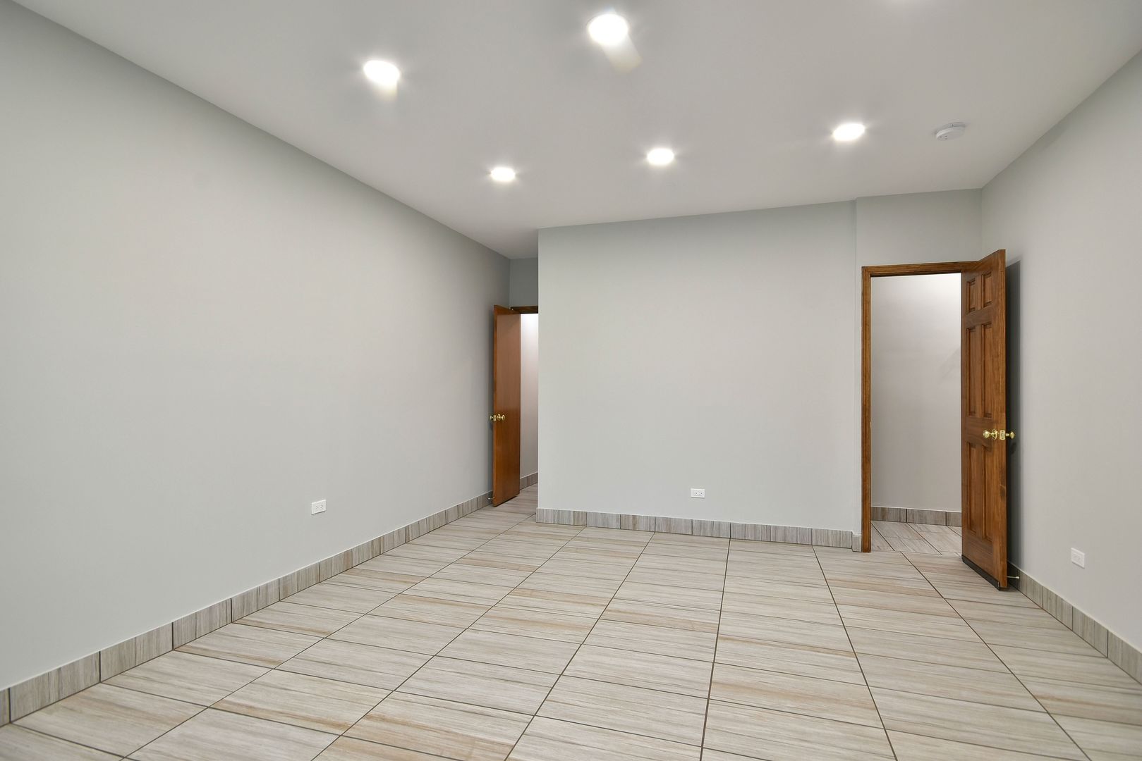 6811 West Higgins Avenue Chicago IL 60656