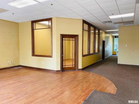 1601 River Drive Moline IL 61265