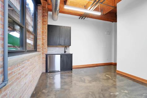 1806 West Cuyler Avenue Chicago IL 60613