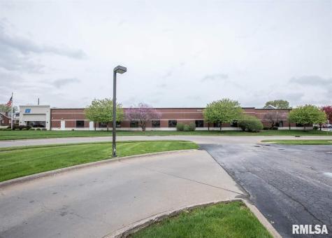 2121 47TH Street Moline IL 61265