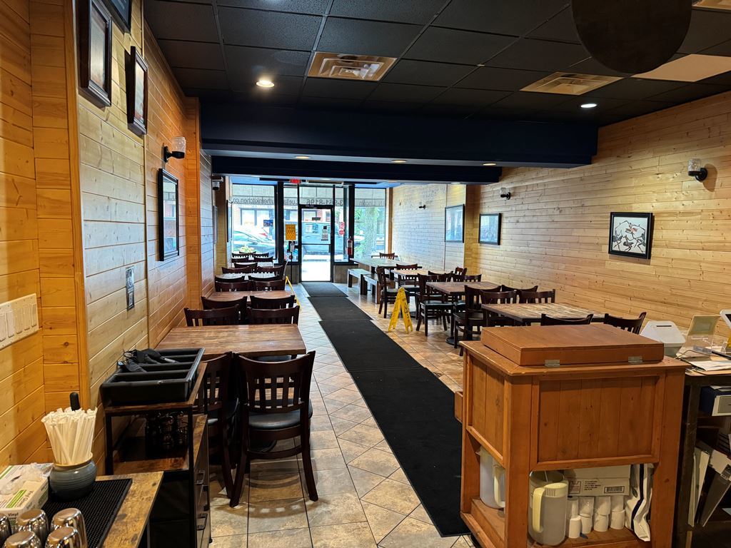 4609 North Lincoln Avenue Chicago IL 60625