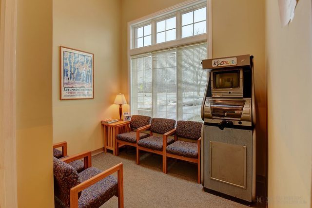 581 Sullivan Road Aurora IL 60506