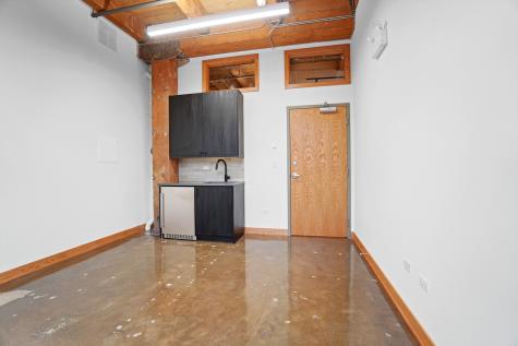 1806 West Cuyler Avenue Chicago IL 60613