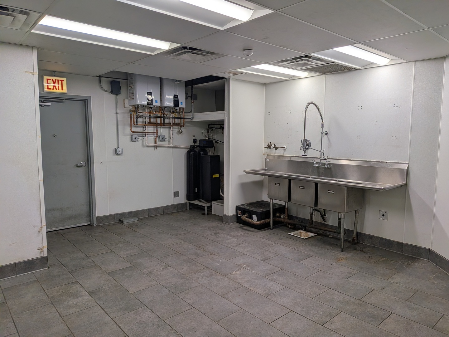 1607 West Irving Park Road Chicago IL 60613