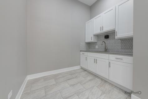 3044 West Irving Park Road Chicago IL 60618