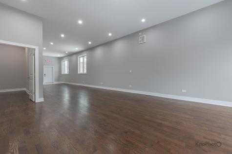 3044 West Irving Park Road Chicago IL 60618