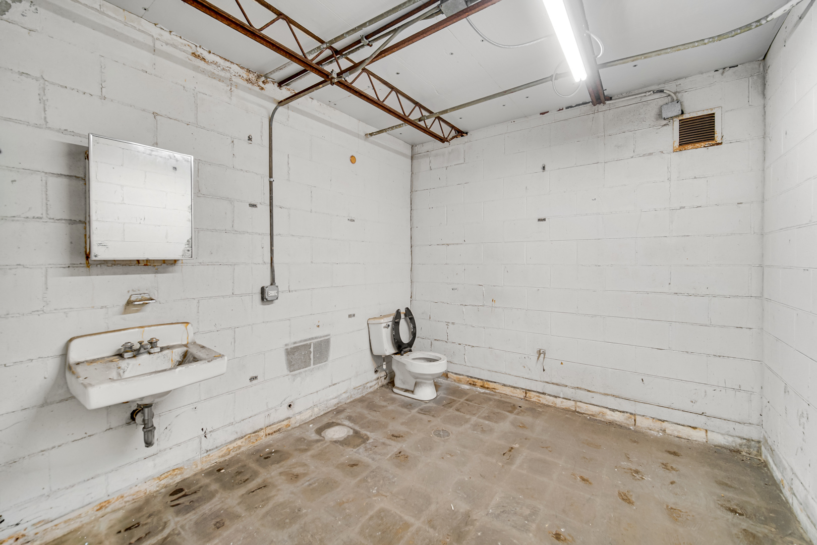 5010 South State Street Chicago IL 60609