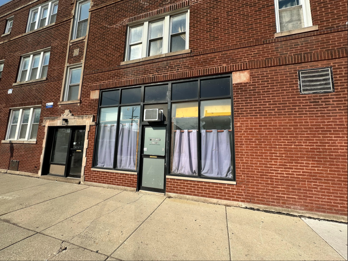 2354 North Saint Louis Avenue Chicago IL 60647
