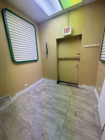 4527 North Sheridan Road Chicago IL 60640