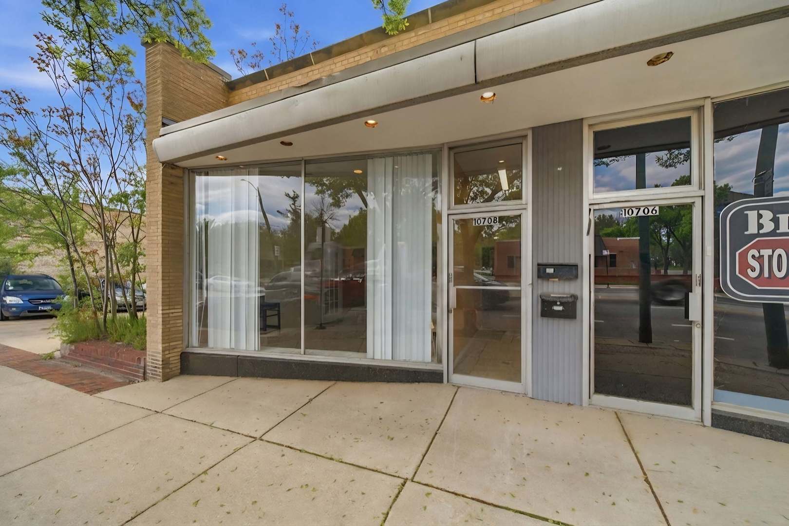 10708 South Western Avenue Chicago IL 60643