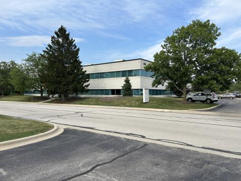 555 Waters Edge Lane Lombard IL 60148