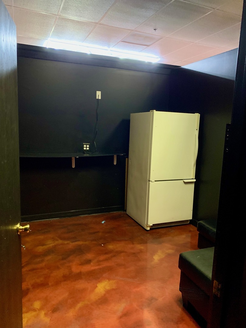 27W211 Geneva Road Winfield IL 60190