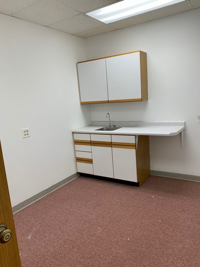 27W281 Geneva Road Winfield IL 60190
