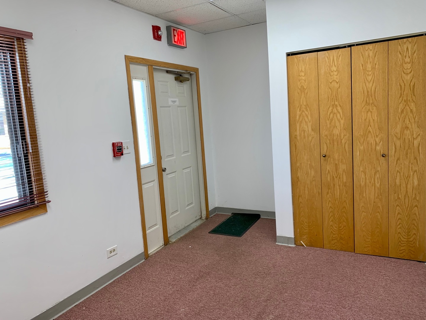 27W281 Geneva Road Winfield IL 60190
