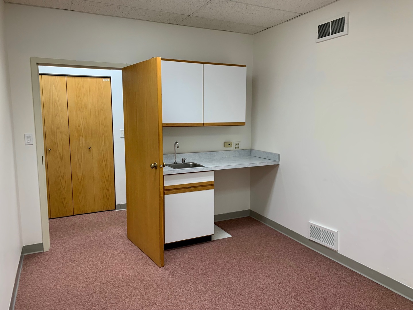 27W281 Geneva Road Winfield IL 60190